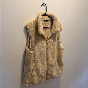 Elegant Tan Fleece Vest Lomon Brand